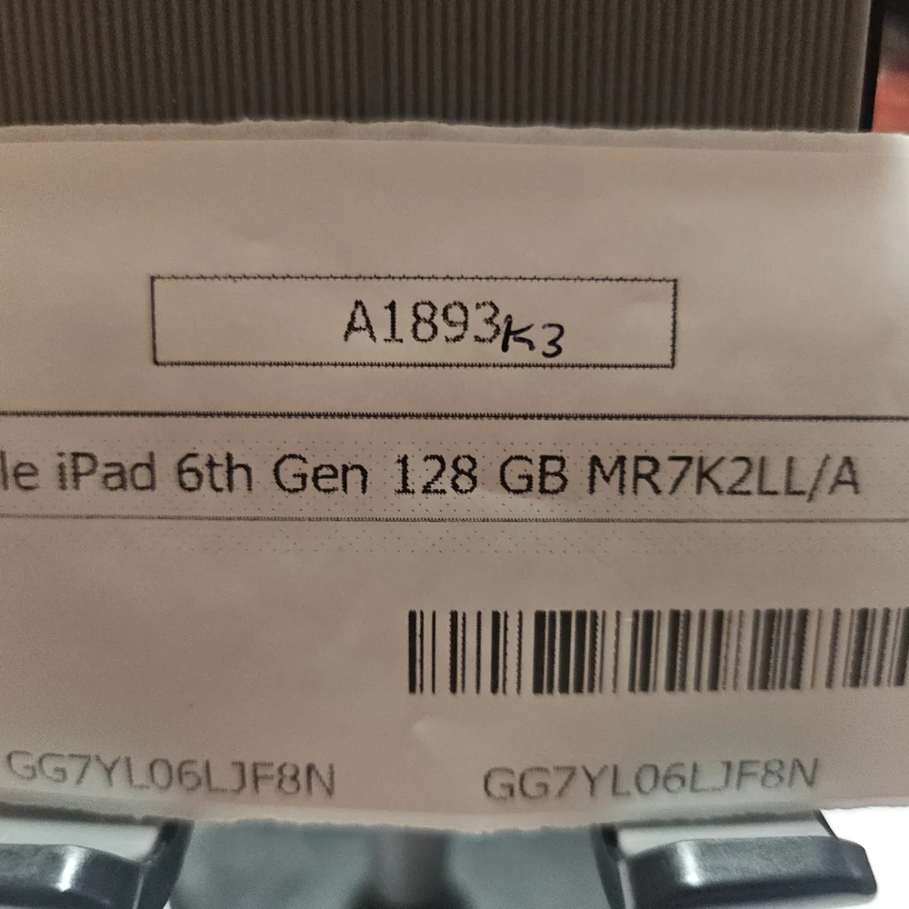 Apple iPad in Sleek Silver